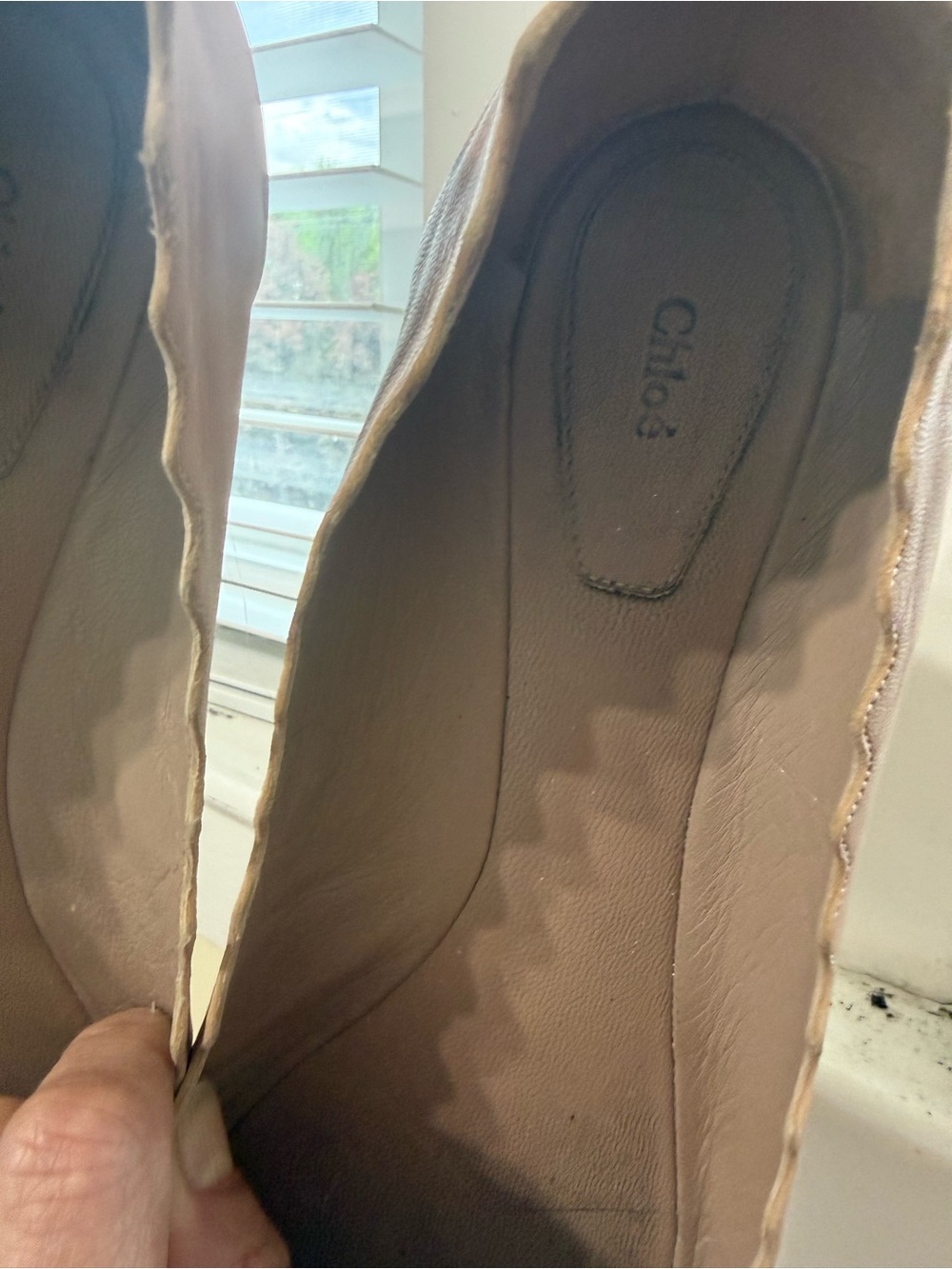 CHLOE Neutral Scalloped Leather Ballet Flats - Women - Picture 2 of 4